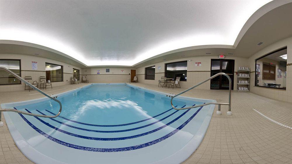 Holiday Inn Express Hotel & Suites Tipp City By Ihg Buitenkant foto