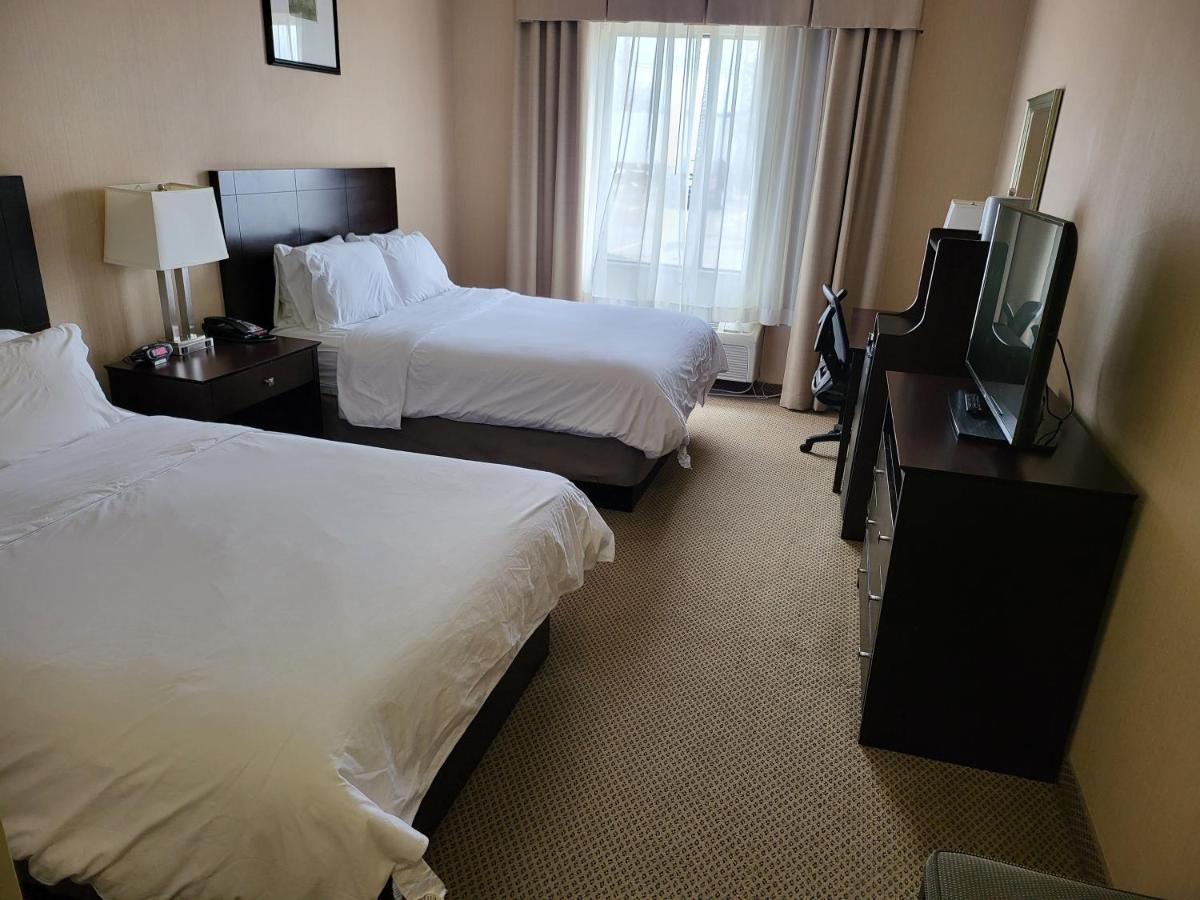 Holiday Inn Express Hotel & Suites Tipp City By Ihg Buitenkant foto