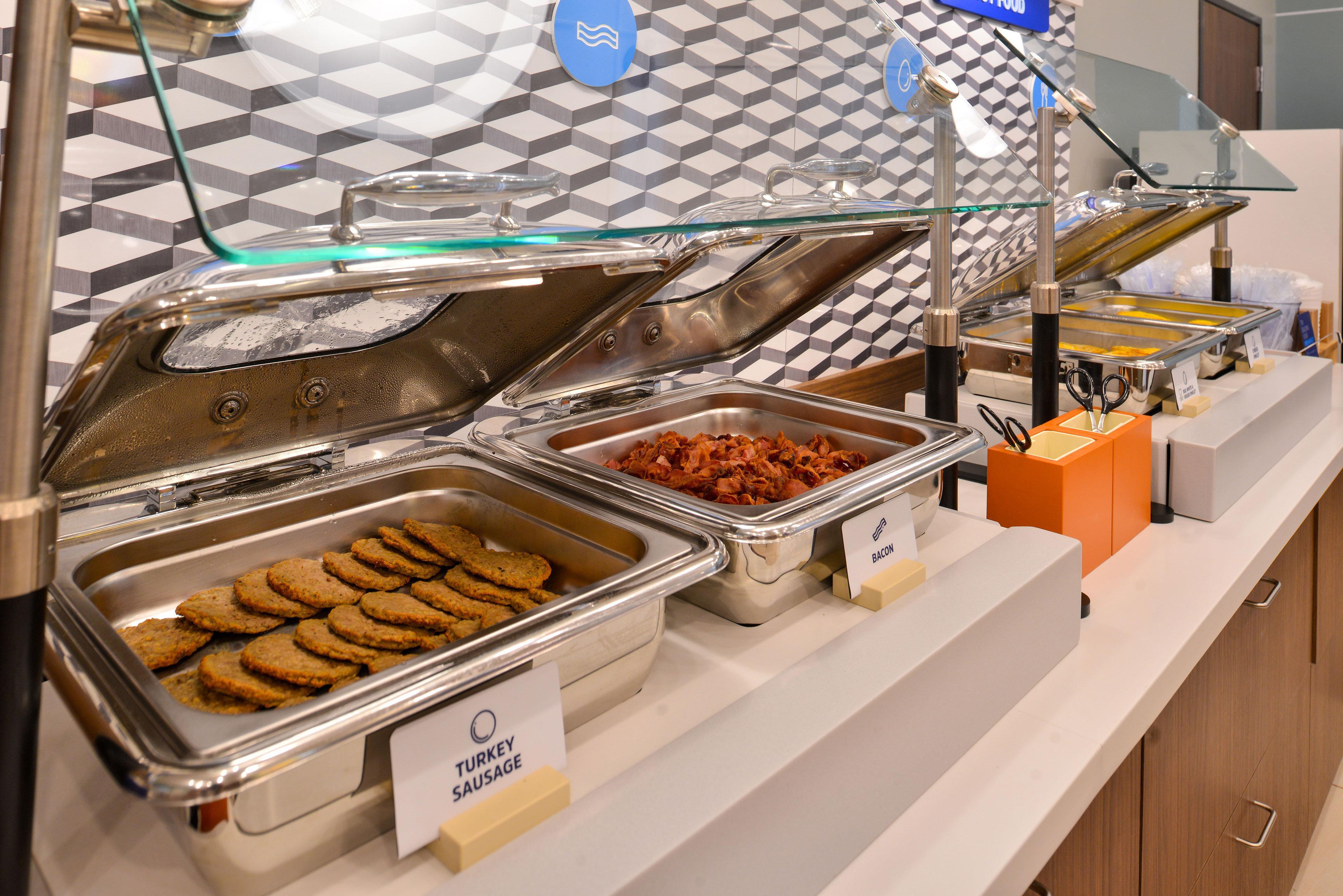 Holiday Inn Express Hotel & Suites Tipp City By Ihg Buitenkant foto