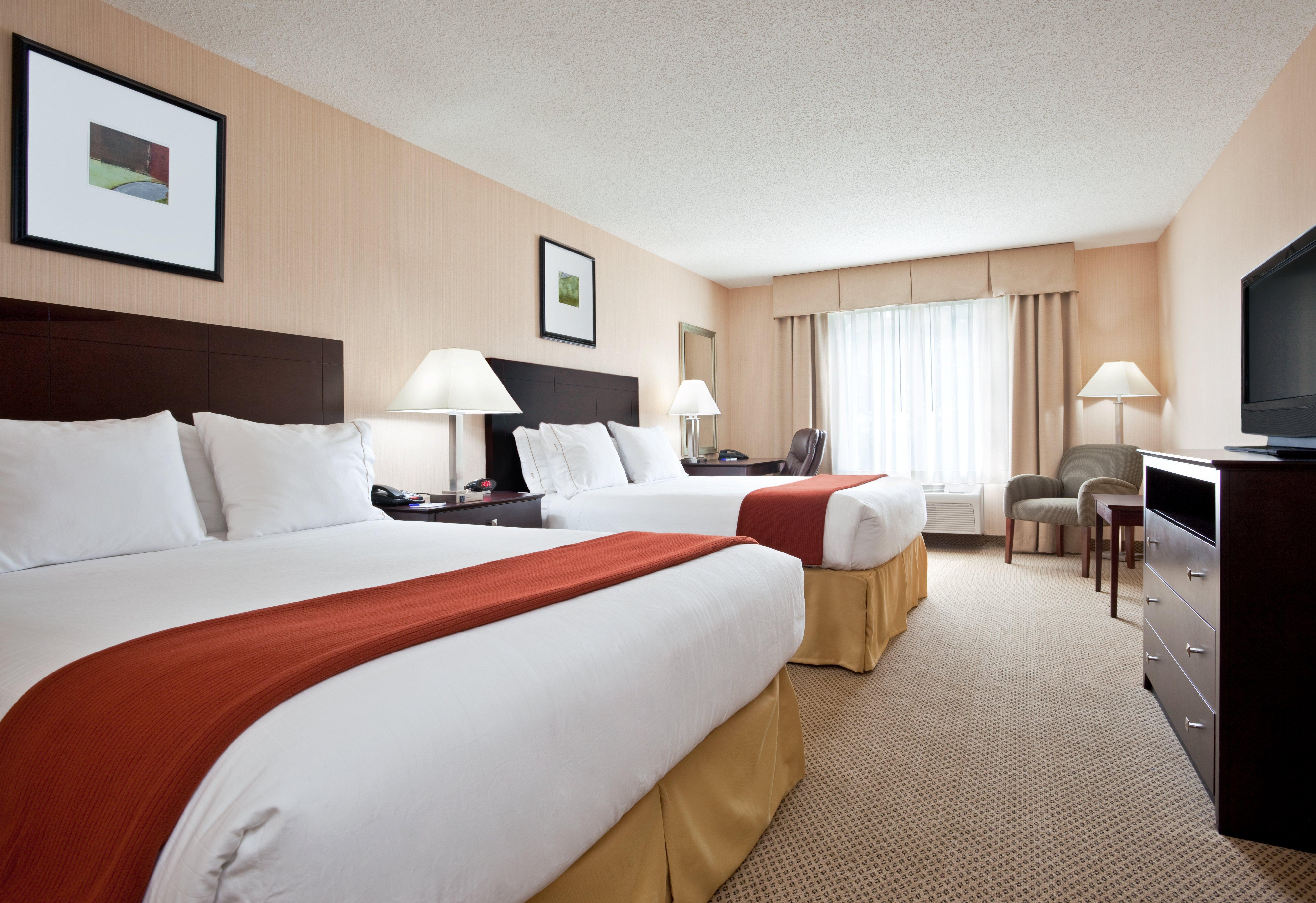 Holiday Inn Express Hotel & Suites Tipp City By Ihg Buitenkant foto