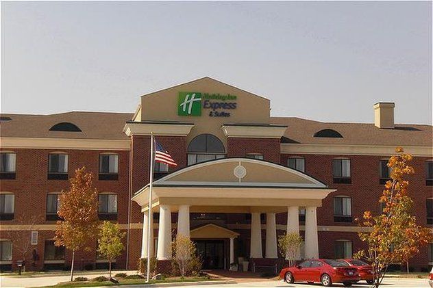 Holiday Inn Express Hotel & Suites Tipp City By Ihg Buitenkant foto